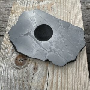 Подставка рваная большая под шар/яйцо полированная (шар от 9 см)
